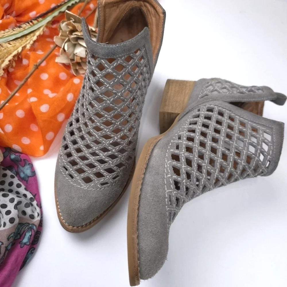 Jeffery Campbell Gray Suede Cutout Ankle Boots Sz 6m